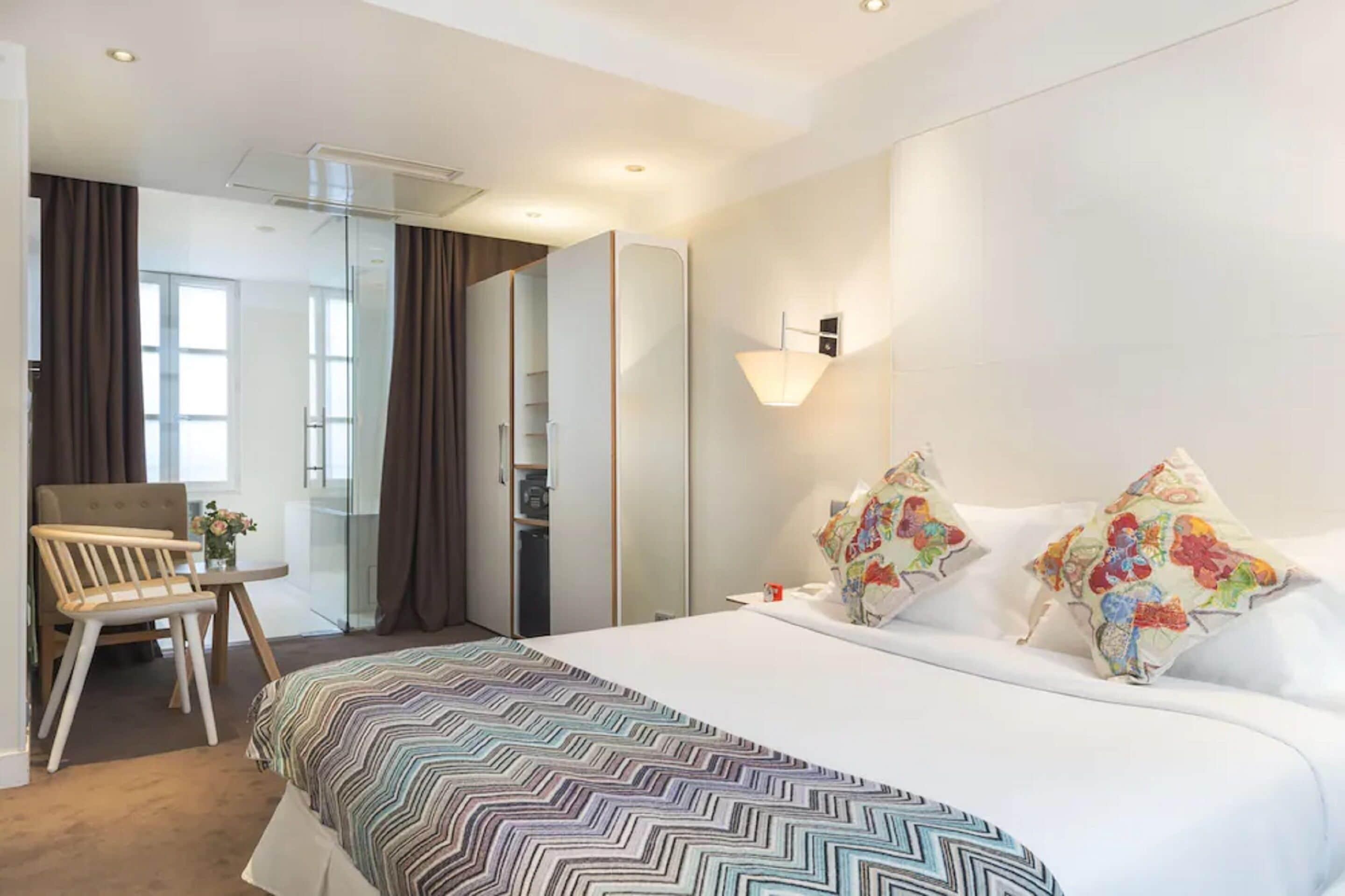 Hotel Le Placide Saint-germain Des Pres Paris